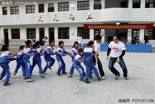 让爱和梦想飞翔 威刚歙县公益行记录