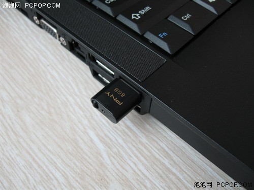 小巧身材惹火 PNY迷你商务盘8G售98元 