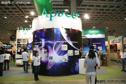 Computex09：宇瞻金色DDR3与各存储品