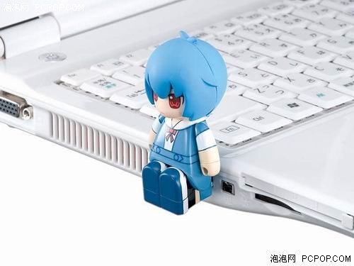 适合女孩购买 绫波丽卡通闪盘很可爱