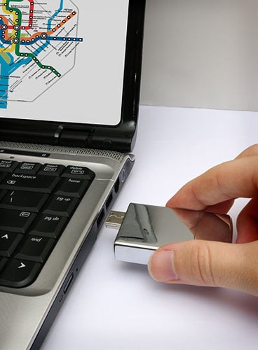 男士的最爱!Zippo式打火机闪盘上市