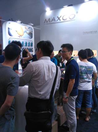 MAXCO 美能格新品亮相引爆MacWorld 2013
