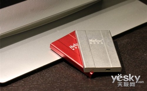 朗科将推出超mini移动硬盘抢先解读“靓卡”