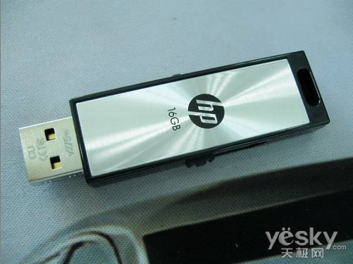 突破袖珍风格HP v275w新款U盘测试