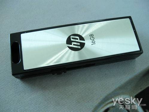 突破袖珍风格HP v275w新款U盘测试