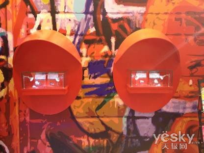 炫酷嘻哈风 存出新花Young 金士顿P&E展直击