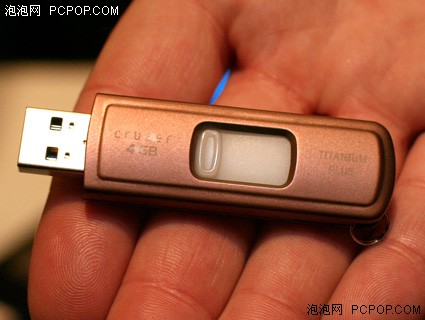 Sandisk展示支持自动在线备份闪存盘