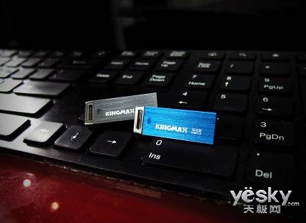 共创“小”时代 KINGMAX迷你U盘经典双宝