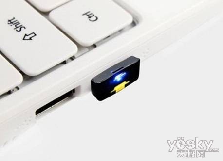 摆脱冗长数据线 PNY手机小宝贝热销