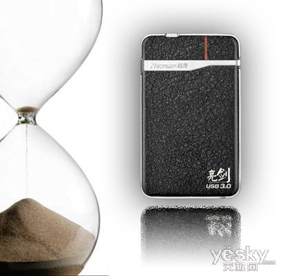 等待零容忍,请用十倍速移动硬盘