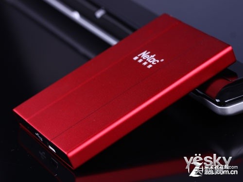 轻薄时尚首选 朗科K135移动硬盘评测